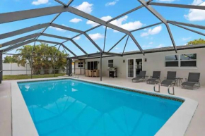 Adventure Awaits! Heated Pool and Pet-Friendly - Casa Coronado - Roelens